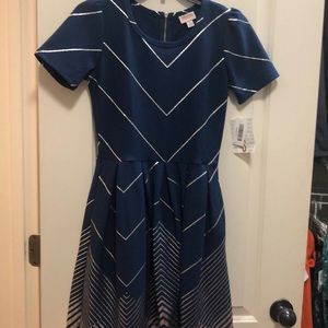 Small elegant Amelia